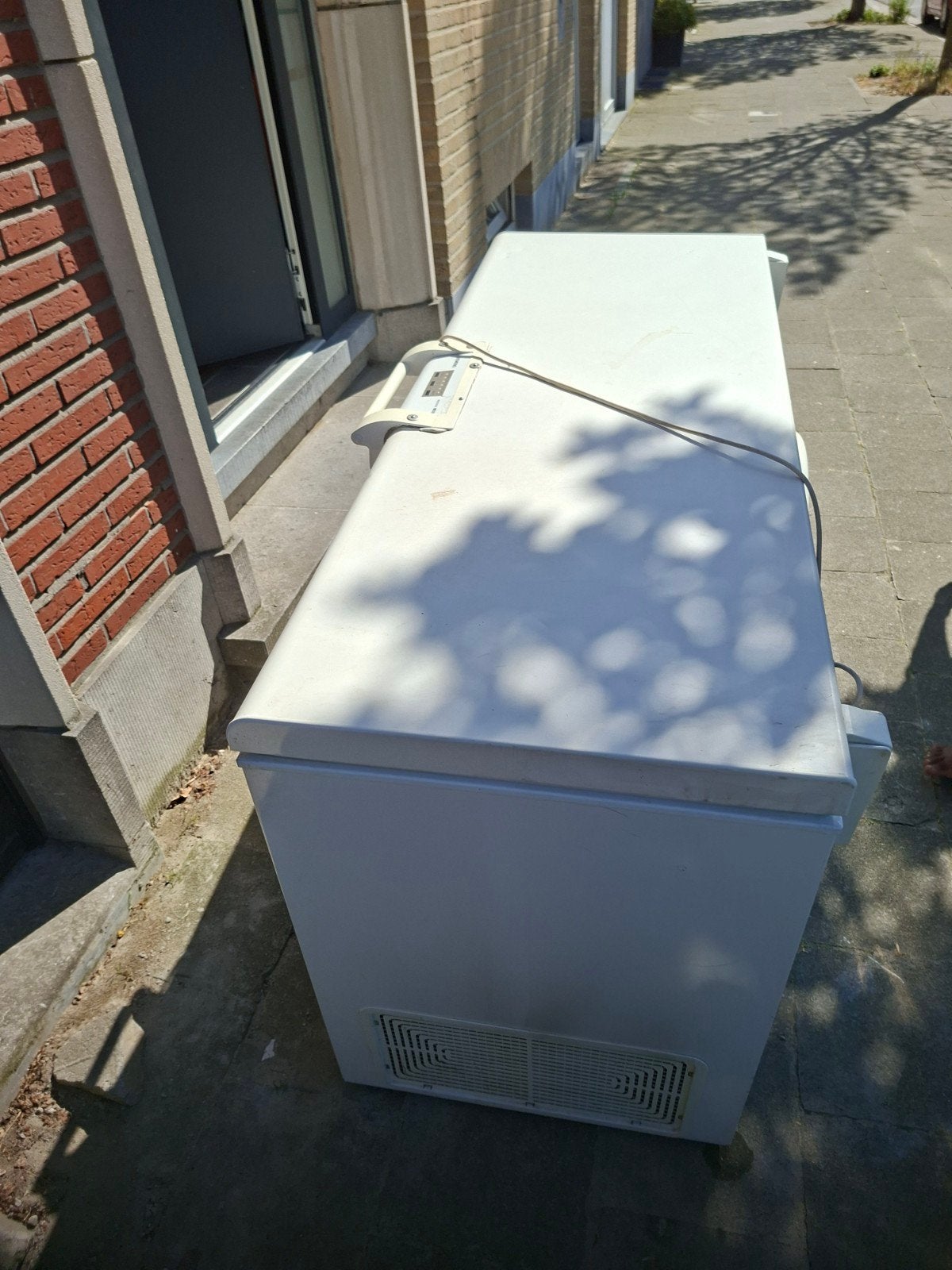 Diepvries Siemens, Elektronische apparatuur, Ophalen
