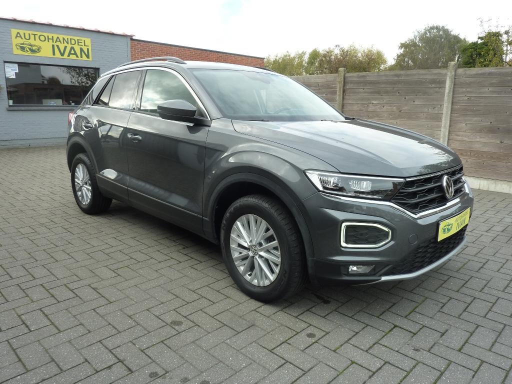 Volkswagen T-Roc 1.5 TSI Style DSG Automaat, Auto's, 1498 cc, 4 cilinders, Adaptive Cruise Control, Bedrijf