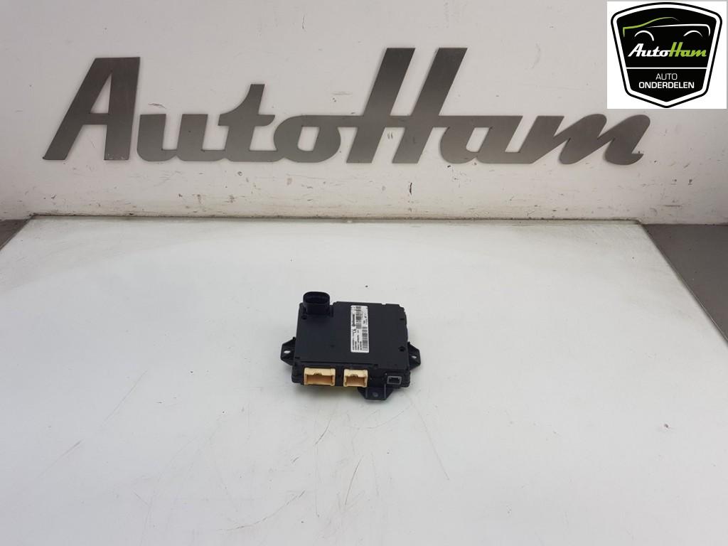 COMPUTER CENTRALE VERGRENDELING Opel Vivaro, Gebruikt, Opel, Continental AG, Continental-Plaza 1
30175  Hannover, DE