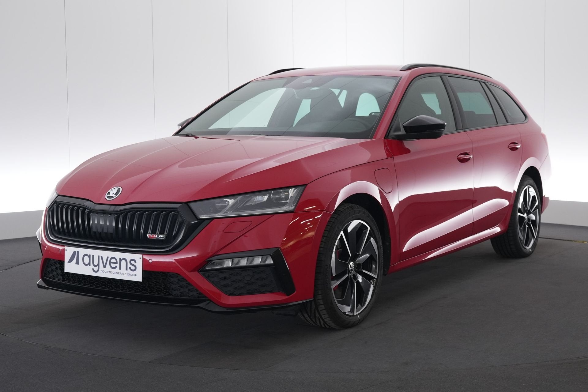 (2CGG797) SKODA OCTAVIA COMBI, Gebruikt, Alcantara, Plug-in hybride, 5 deurs