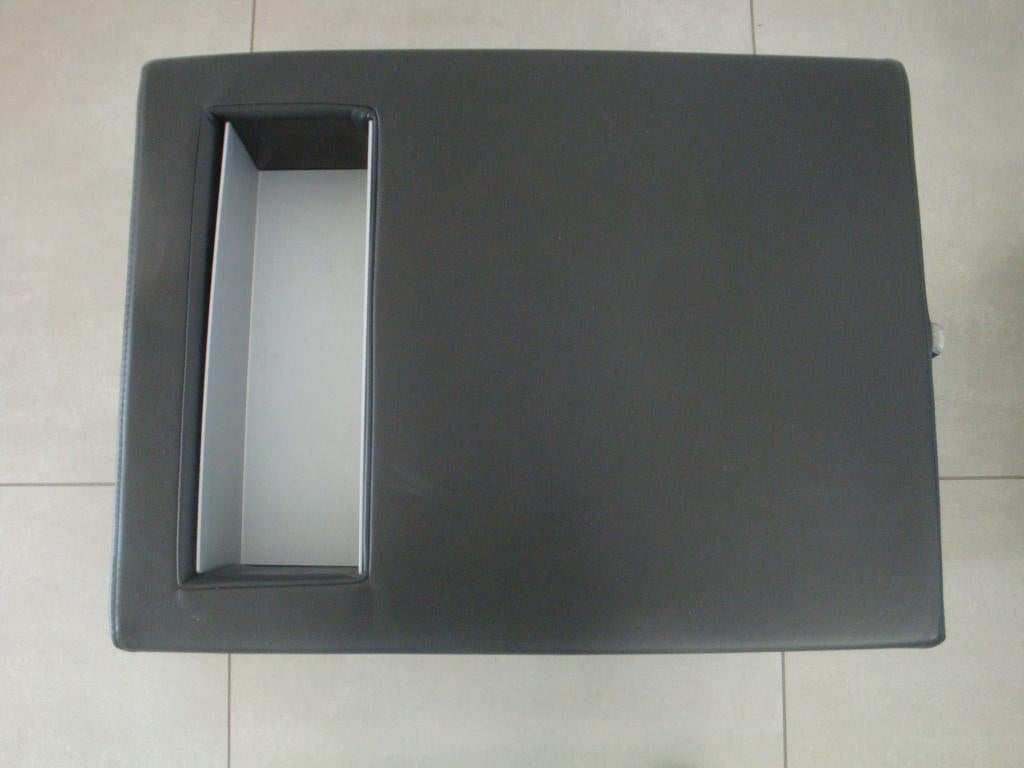 POEF + TAFEL, Huis en Inrichting, Ophalen, Gebruikt