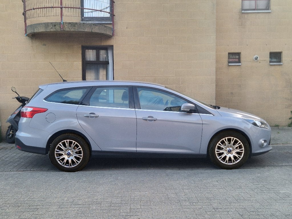 Ford Focus MK3. Bj. 2011 5 euros., Focus, 5 portes, Particulier, Tissu