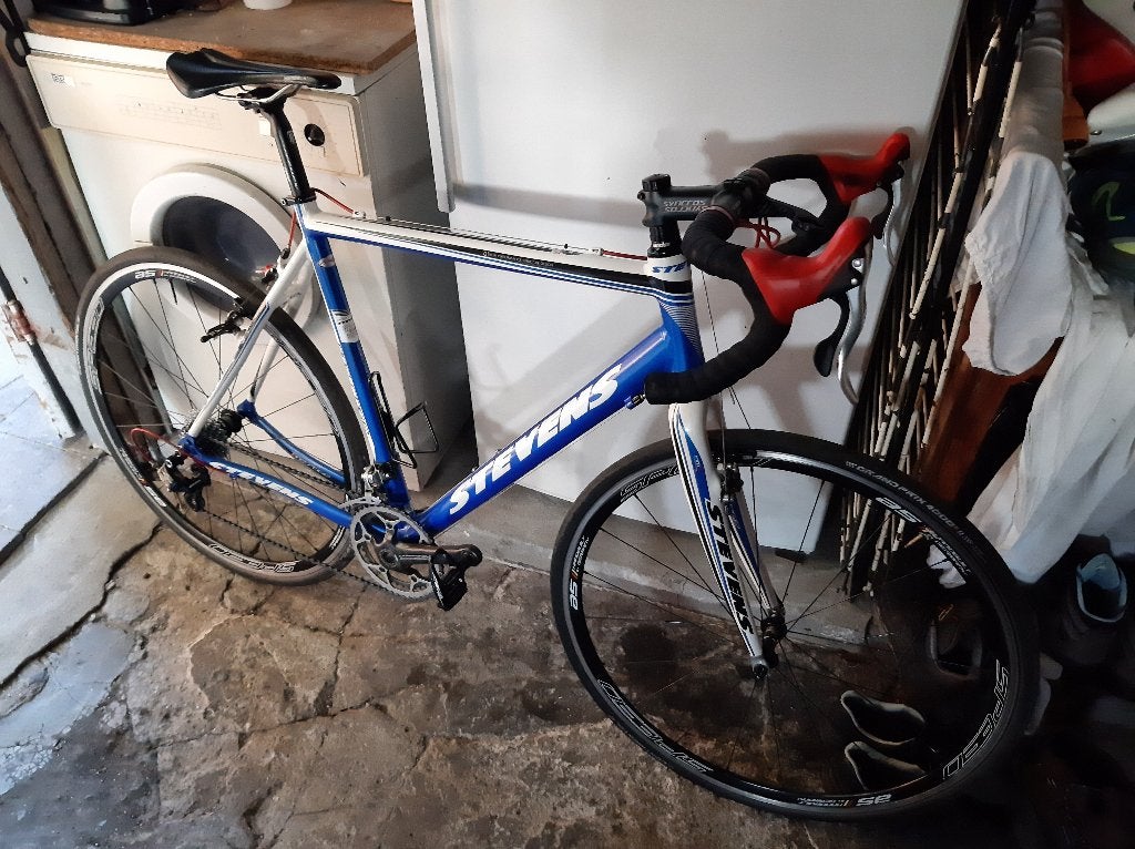 Crossfiets Stevens, Frein sur jante, 24 pouces ou plus, V-brakes, Aluminium