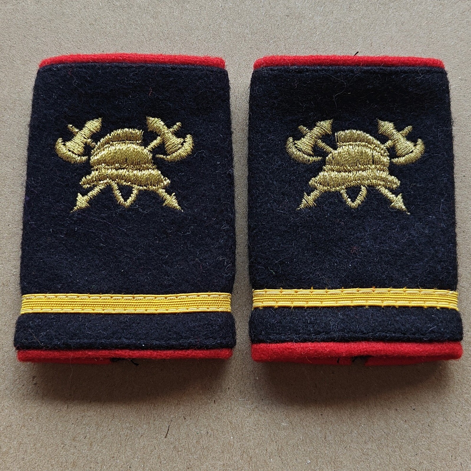 Belgische Brandweer Schouder passanten Sergeant, Verzamelen, Ophalen of Verzenden, Embleem of Badge