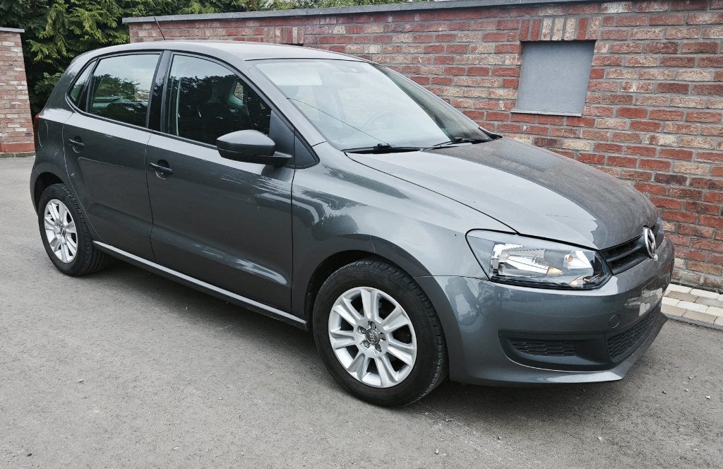 Vw 1.6 tdi 90cv polo 11/2013 190.000 km Très belle, Auto's, Volkswagen, Voorwielaandrijving, Euro 5, Stof, Zwart