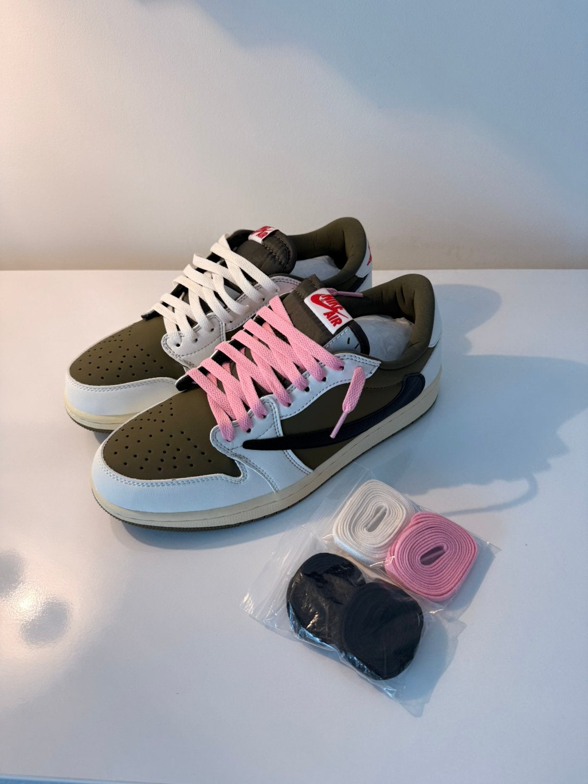 Nike Low J1 - Olive, Overige kleuren, Verzenden, Nieuw, Sneakers