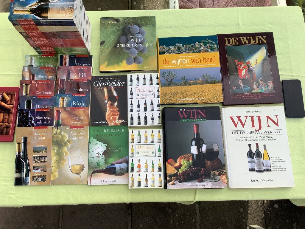 Wijn boeken. ( Lot )., Verzamelen, Wijnen, Ophalen, Zo goed als nieuw