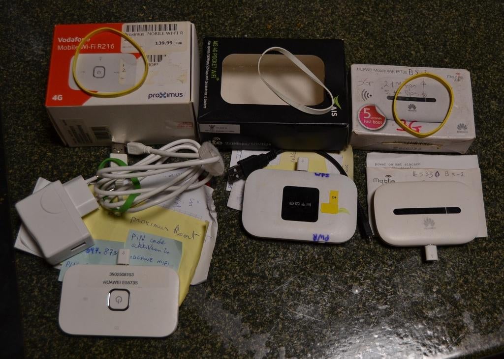 mobiele pocket wifi via simkaart 3 stuks, Informatique & Logiciels, Routeurs & Modems, Enlèvement ou Envoi, Utilisé, Routeur avec modem
