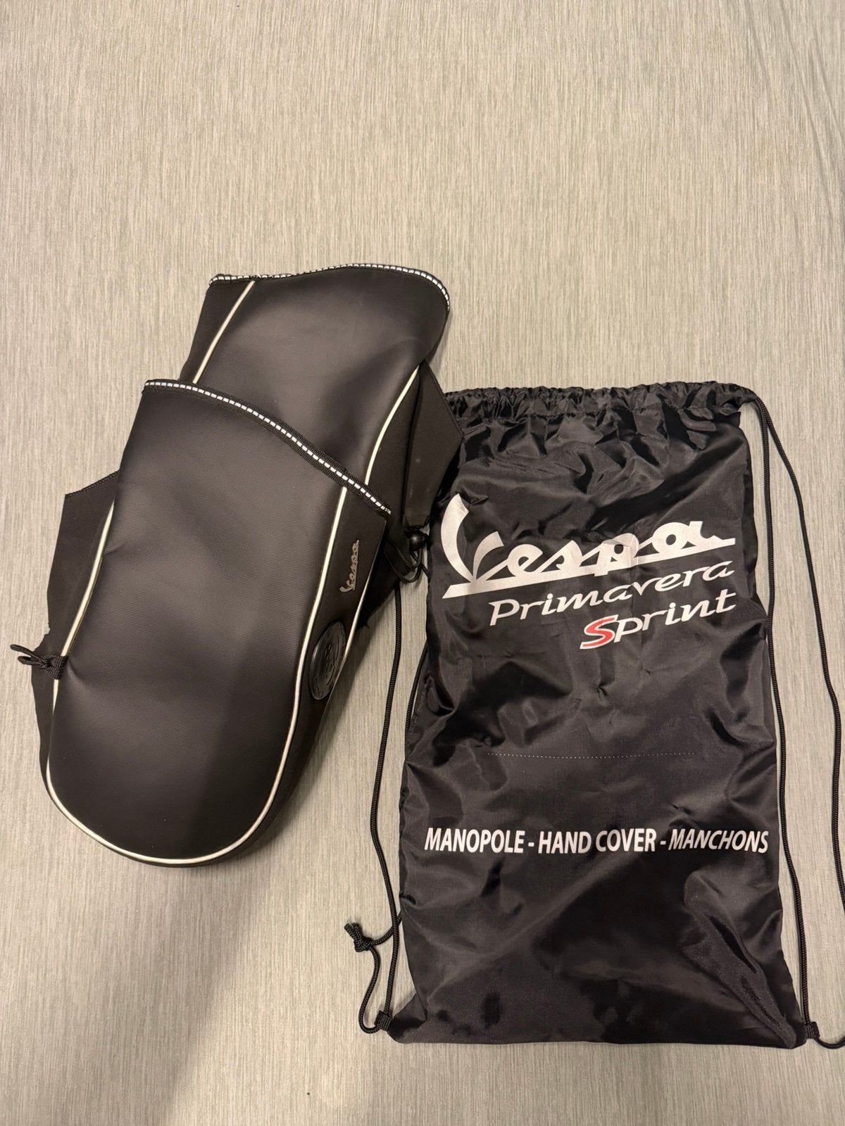 Handmoffen - Vespa Sprint/Primavera - Orgineel, Ophalen of Verzenden, Zo goed als nieuw