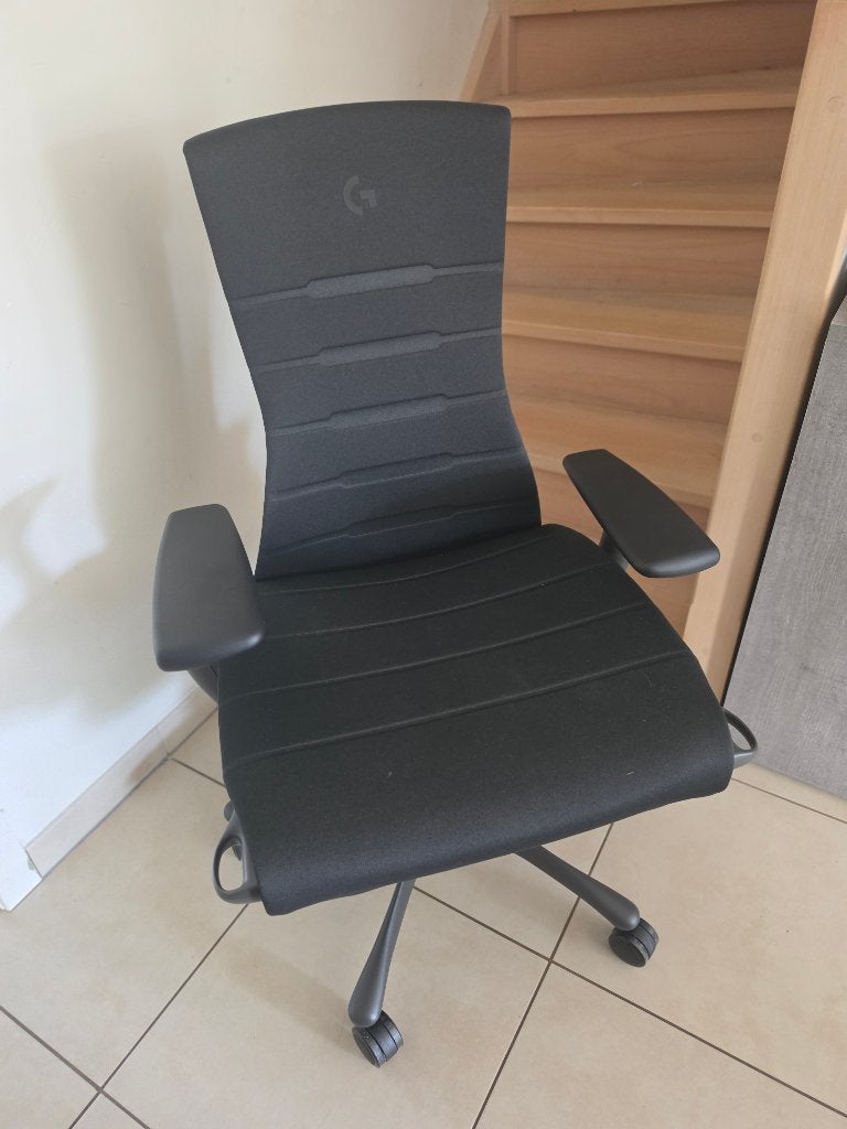 Chaise de gaming Hermann Miller- Logitech EMBODY, Articles professionnels, Aménagement de Bureau & Magasin | Mobilier de bureau & Aménagement