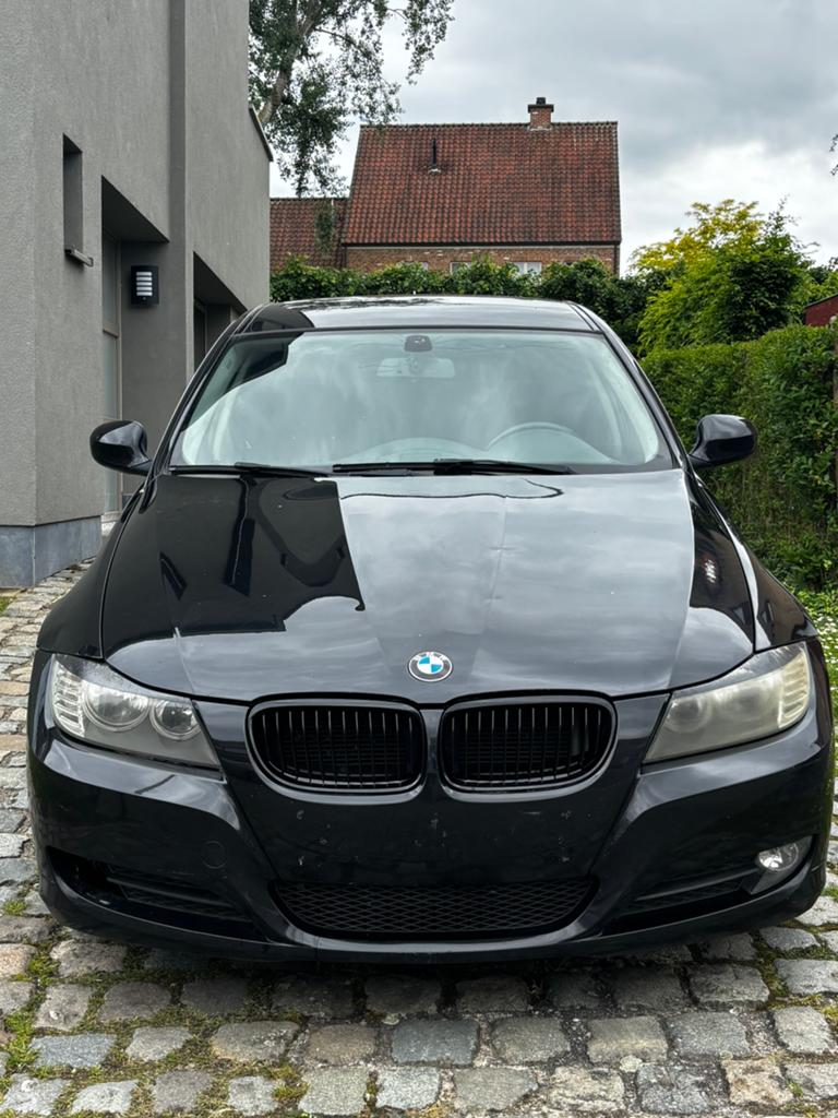 BMW 318 d 2.0 EURO 5, Autos, BMW, Cuir, Euro 5, Achat, Boîte manuelle