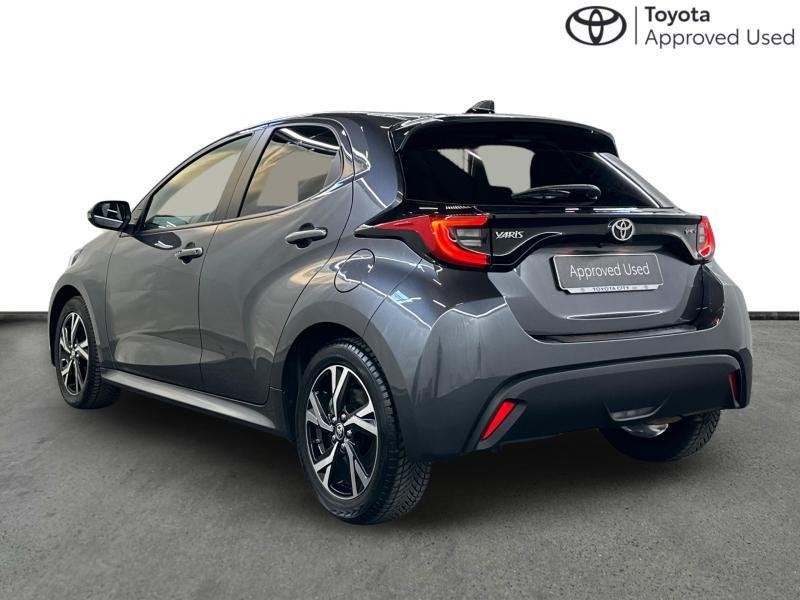 Toyota Yaris Iconic | LED | Carplay | Camera | All Season Ty, 91 g/km, Euro 6, Electronic Stability Program (ESP), 116 ch