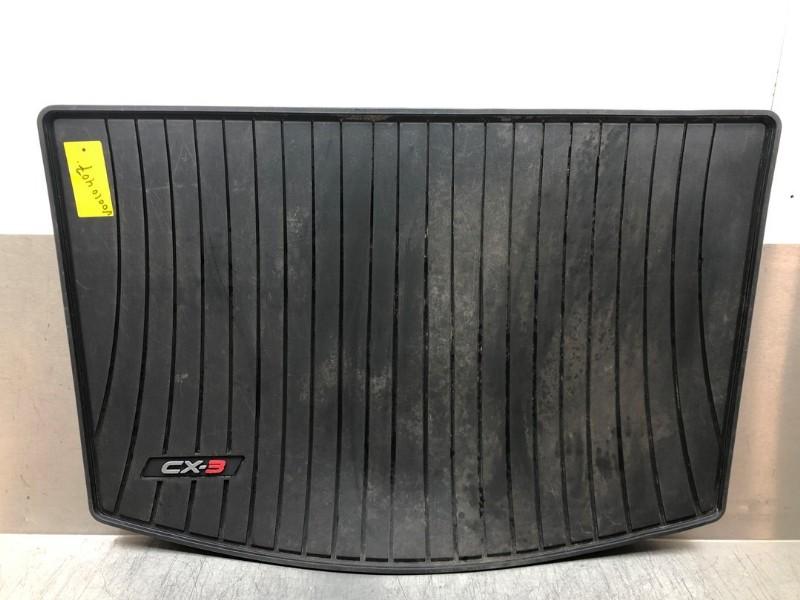 TAPIS DE COFFRE Mazda CX-3 (DJ / DK) (01-2015/01-2018), Utilisé, Mazda