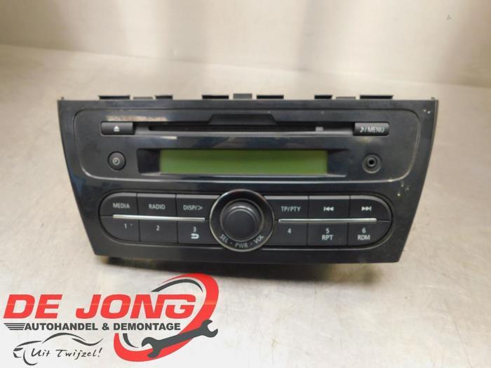 Radio CD Speler van een Mitsubishi Space Star, Gebruikt, -, -, Ophalen of Verzenden
