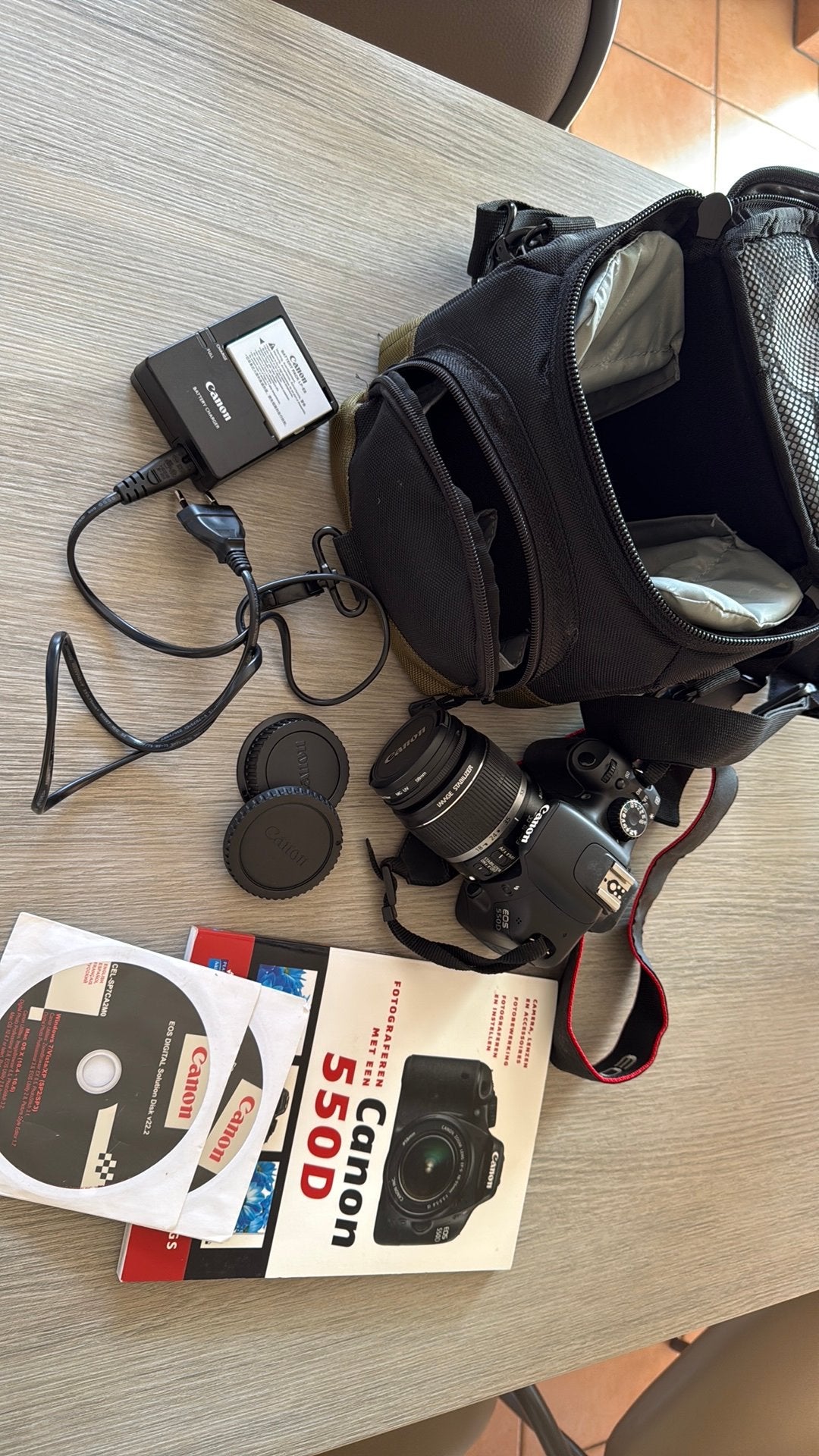 Canon EOS 550D, Audio, Tv en Foto, Ophalen, Zo goed als nieuw, Canon