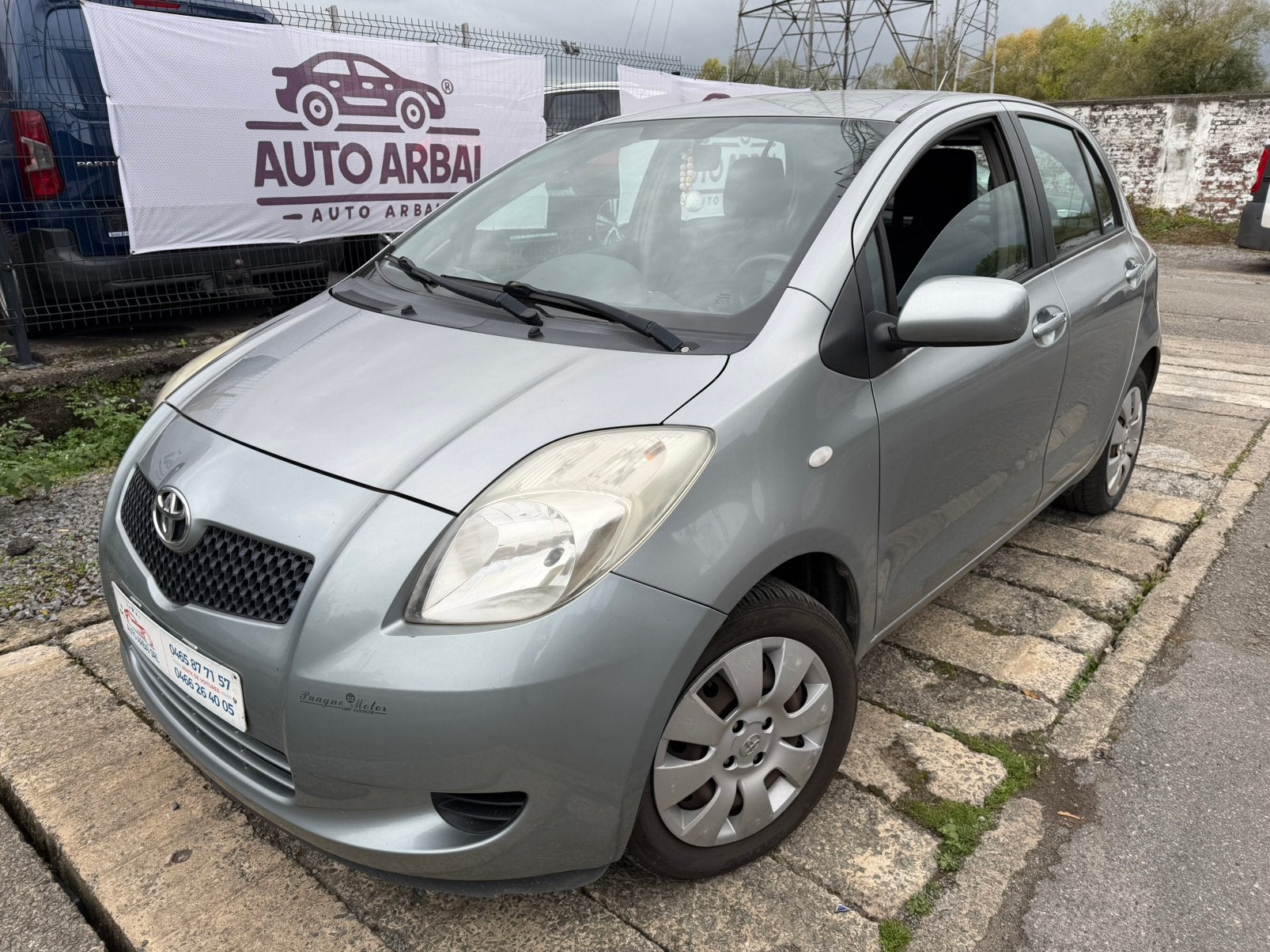 TOYOTA YARIS 1.0i ( Essence ) 03/2006 98.000km !, Argent ou Gris, Achat, 998 cm³, Entreprise