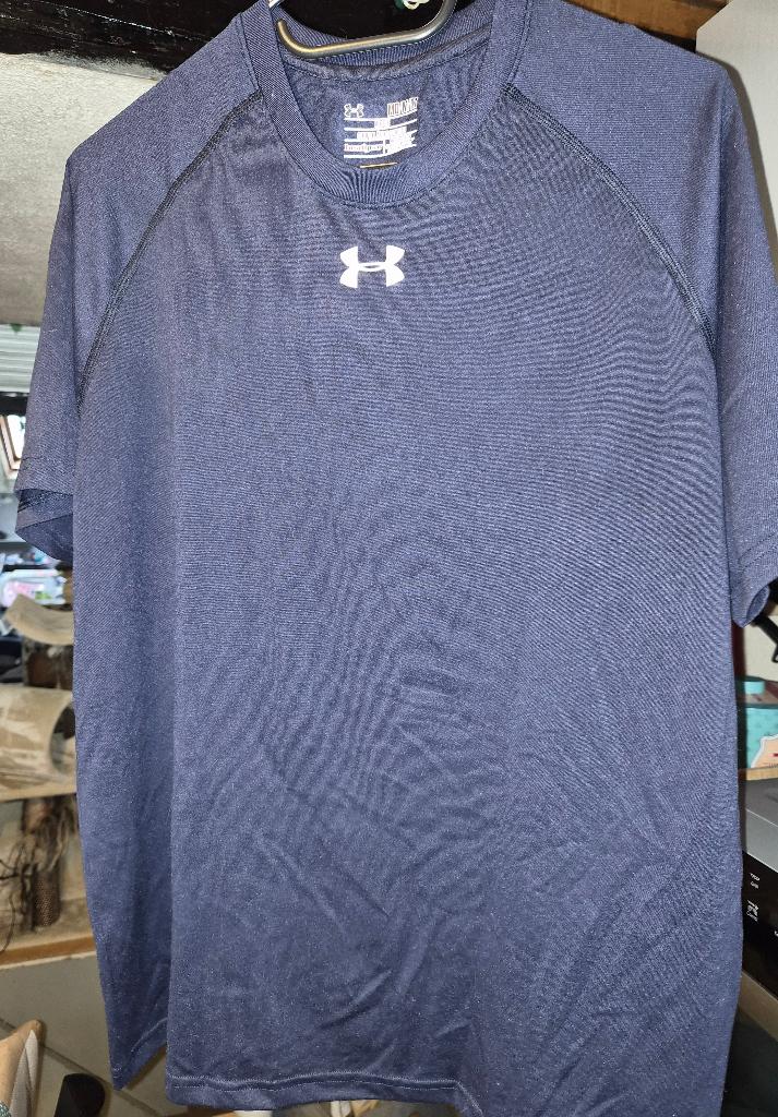 1 T-shirt Under Armour bleu taille 'M', Enlèvement ou Envoi, Comme neuf, Under armour, Bleu