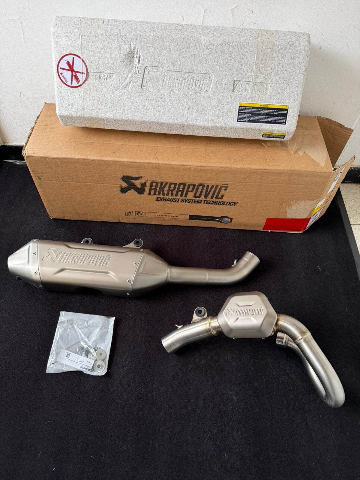 échappement akrapovic 250/350 ktm gasgas Husqvarna 2024/2027, Motos, Enlèvement