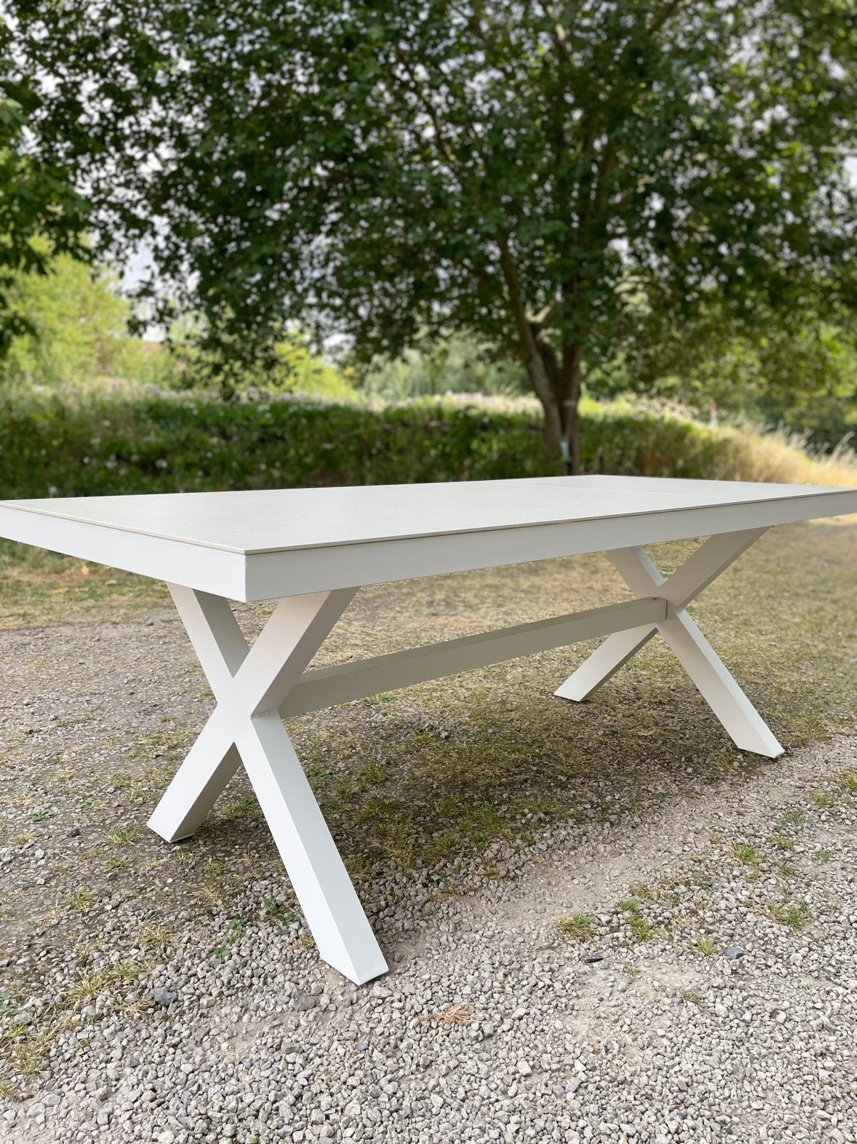 Nieuw complete keramische tuintafel in uitstekende de staat, Ophalen, Zo goed als nieuw