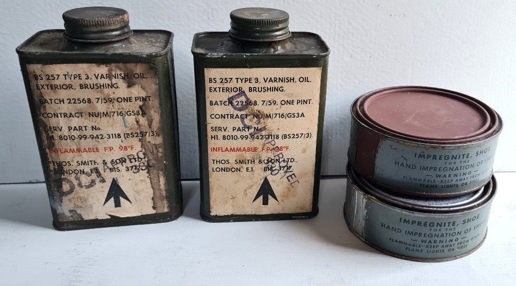 2 pots l'huile Tom Smith +2 waxes militaires imprégnées WW2, Enlèvement ou Envoi, Comme neuf, Autres couleurs, Autres types