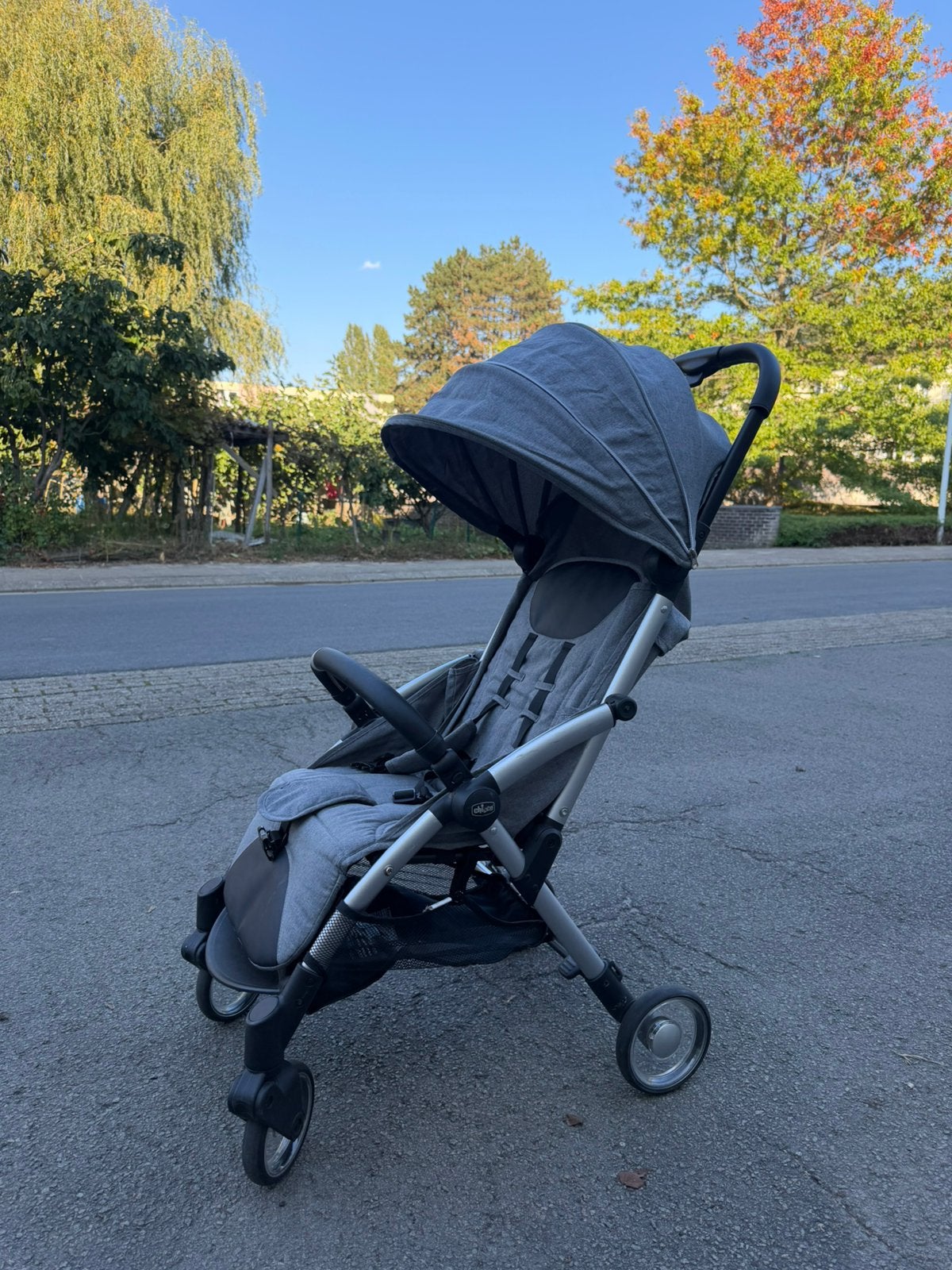Chicco buggy – grijs – opvouwbaar – zeer goede staat, Kinderen en Baby's, Ophalen, Zo goed als nieuw, Overige merken, Verstelbare rugleuning