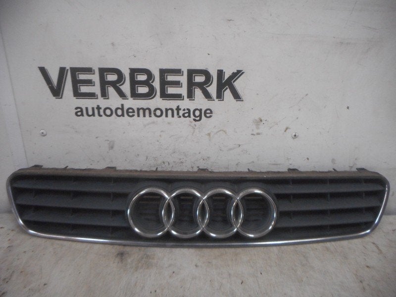 CALANDRE Audi A3 (8L1) (01-1996/05-2003) (8l0807683), Auto-Union-Straße  1,
85057  Ingolstadt, DE, Info@audi.de, Audi, Utilisé