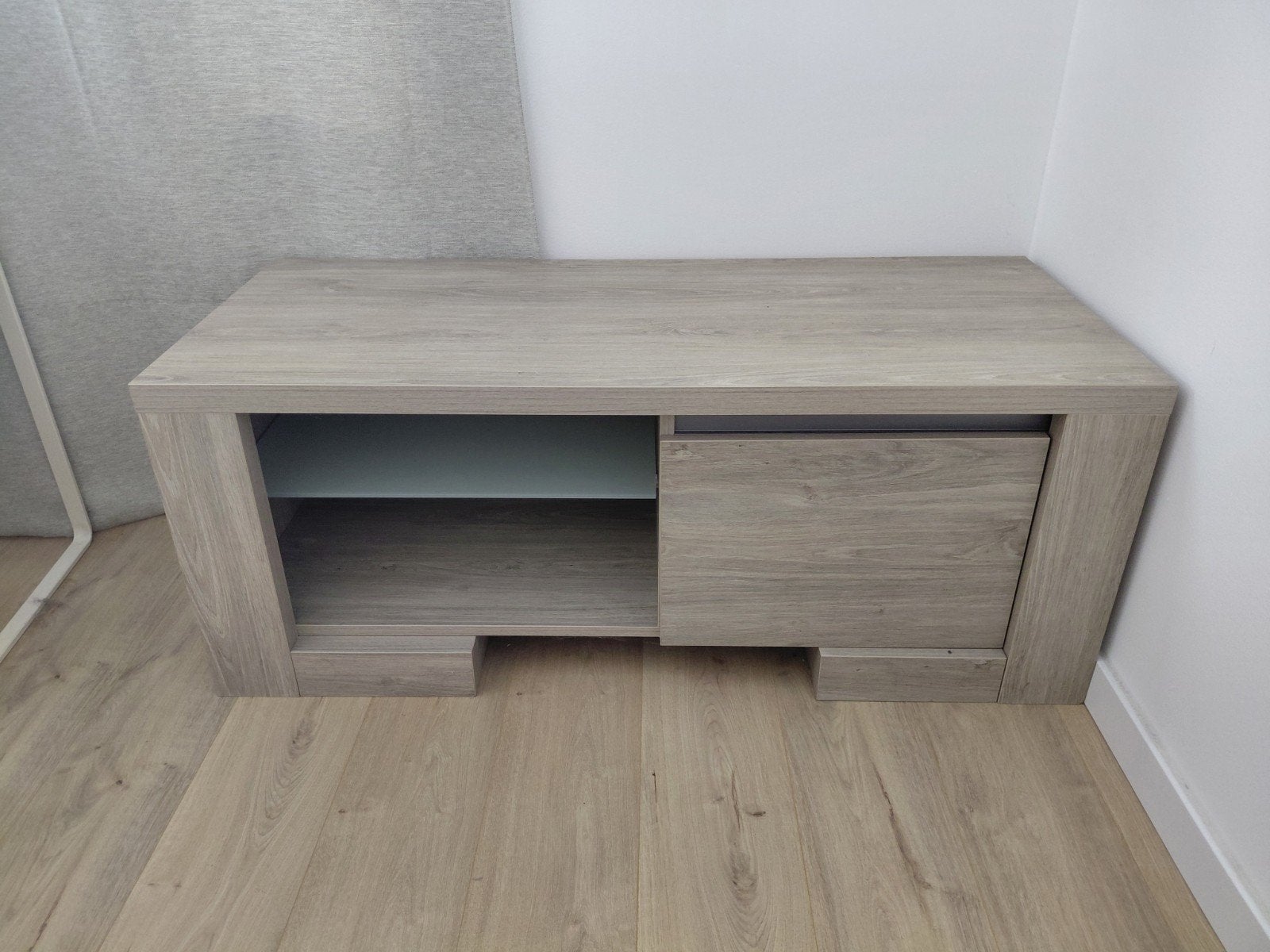 Tv-meubel, Ophalen