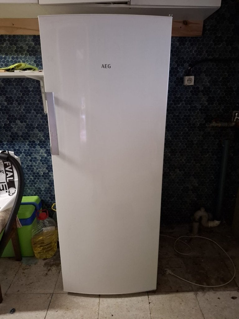 Koelkast AEG, Classe énergétique A ou plus économe, Sans bac à congélation, Utilisé, 45 à 60 cm
