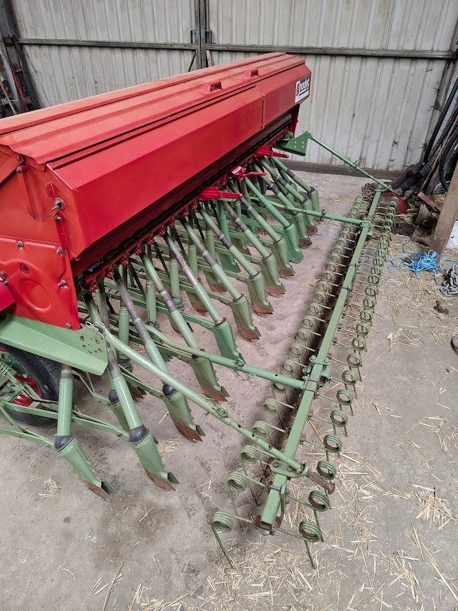 Zaaimachine nodet kuhn 3m 25 rijen, Articles professionnels, Agriculture | Outils, Enlèvement