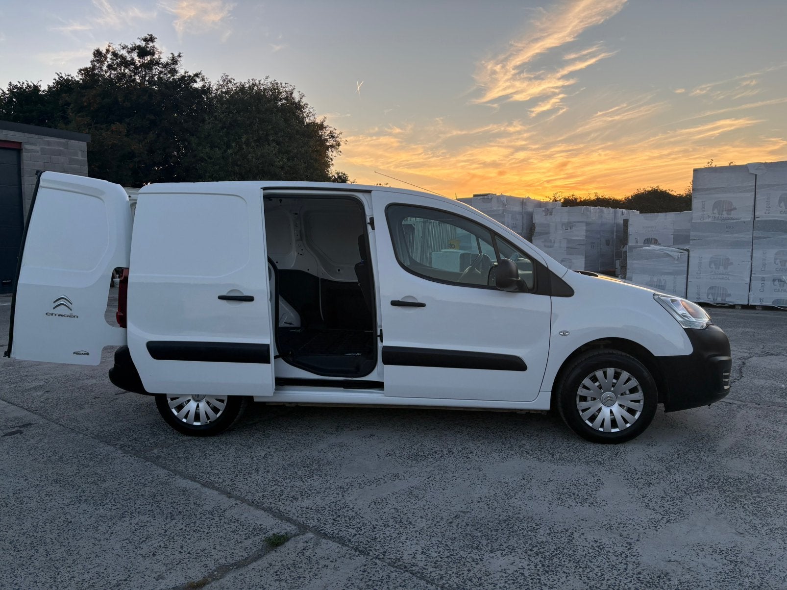 Citroën Berlingo 6€ 137Dkm GVV ! ! !, Autos, Achat, 1250 kg, Euro 6, Boîte manuelle