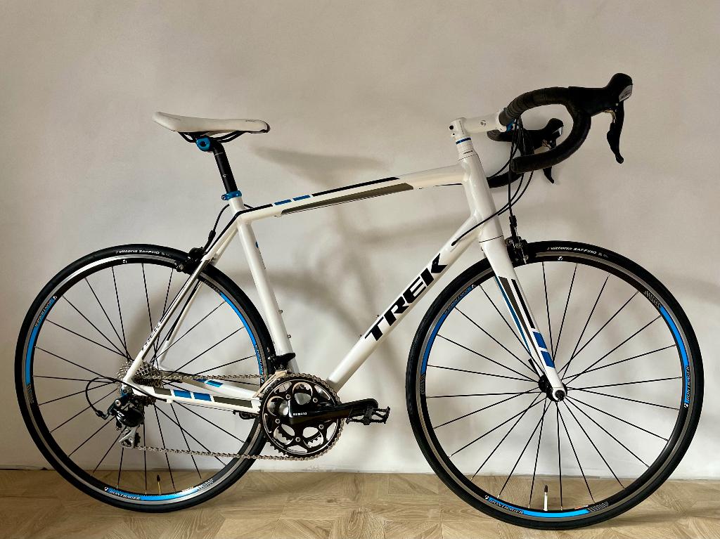 Trek Madone 2.1 Koersfiets - Maat 54 - Shimano 105- Topstaat, Fietsen en Brommers, Fietsen | Racefietsen, Ophalen, 28 inch, Aluminium