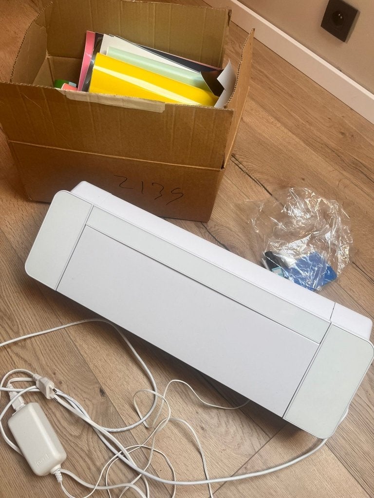 Silhouette Cameo + extra materiaal, Enlèvement, Comme neuf, Autocollant