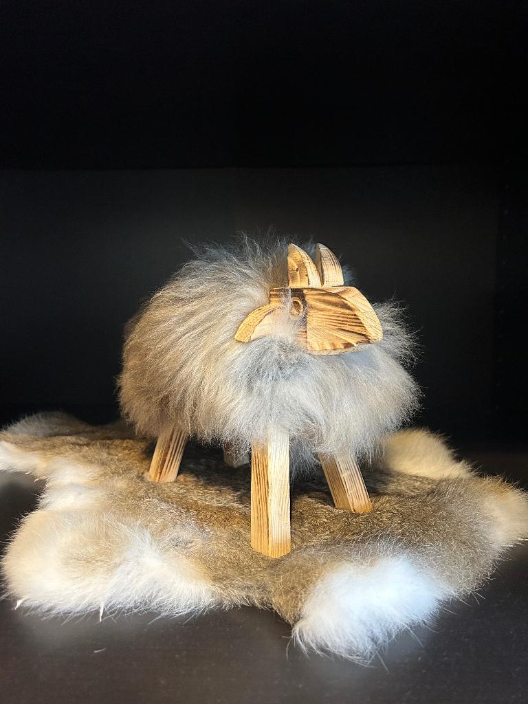 Handgemaakt decoratief houten schaapje met echte vacht, Maison & Meubles, Accessoires pour la Maison | Décorations murale, Neuf