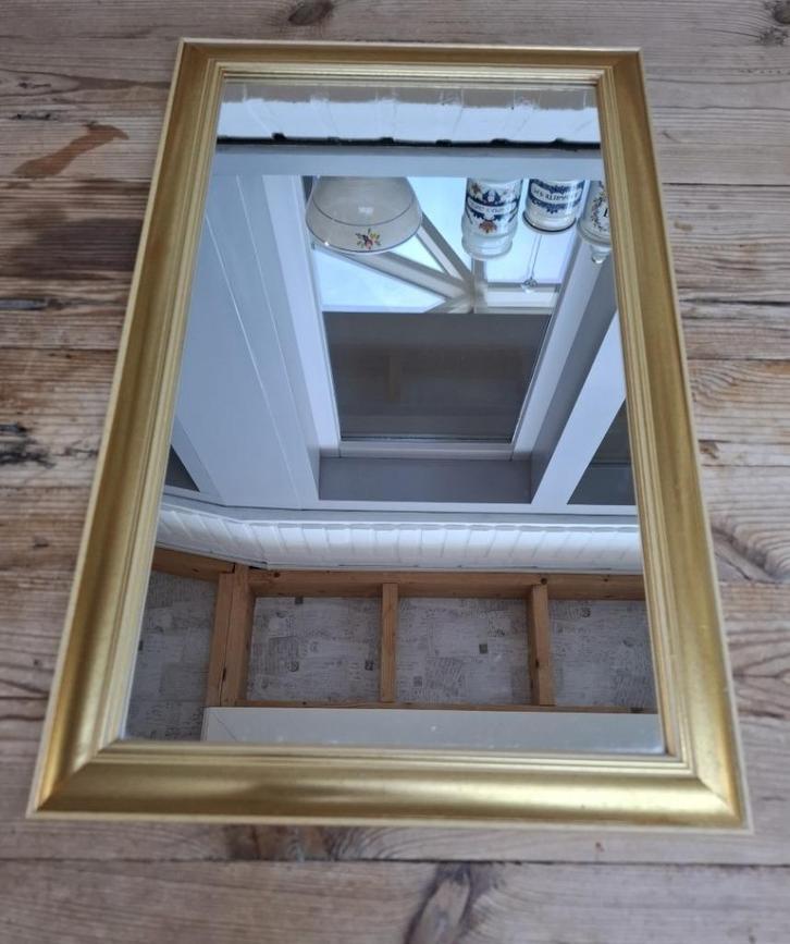 Rechthoekige goudkleurige spiegel L 55 cm x B 35 cm, Minder dan 50 cm, Gebruikt, -, -