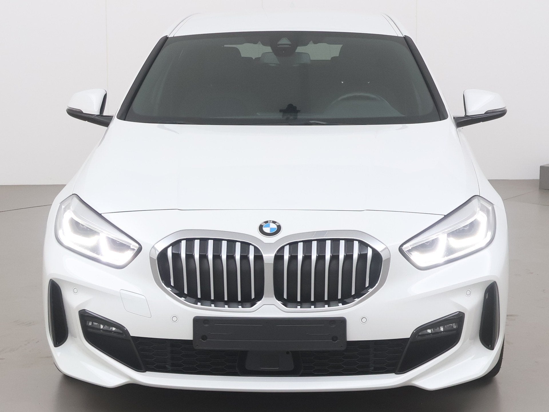 BMW 1 HATCH 118ia 136 AT, Auto's, BMW, Automaat, Overige modellen, Airconditioning, Wit