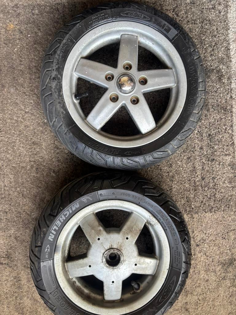 Vespa LX velgen + Michelin City Grip 2 banden, Motoren, Ophalen