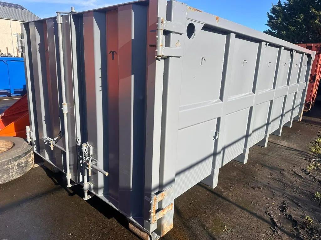 New/nouveau Container 5.60m, Articles professionnels