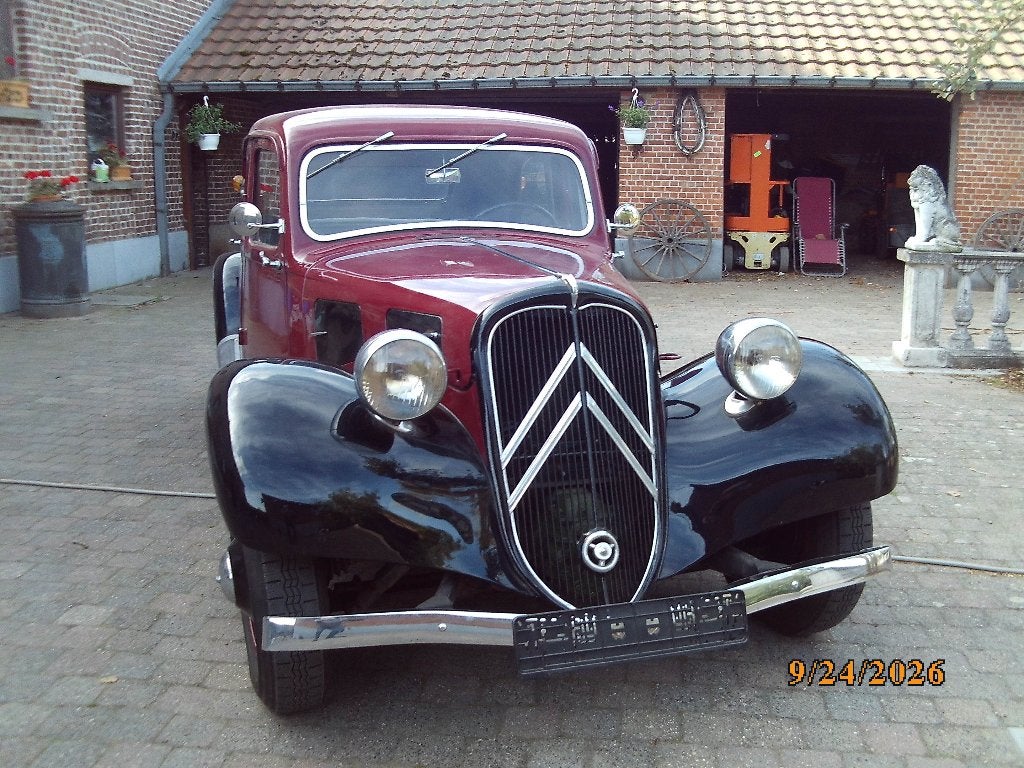 oldtimer citroen traction 1700c, Auto's, Zwart, Particulier, Te koop, Rood