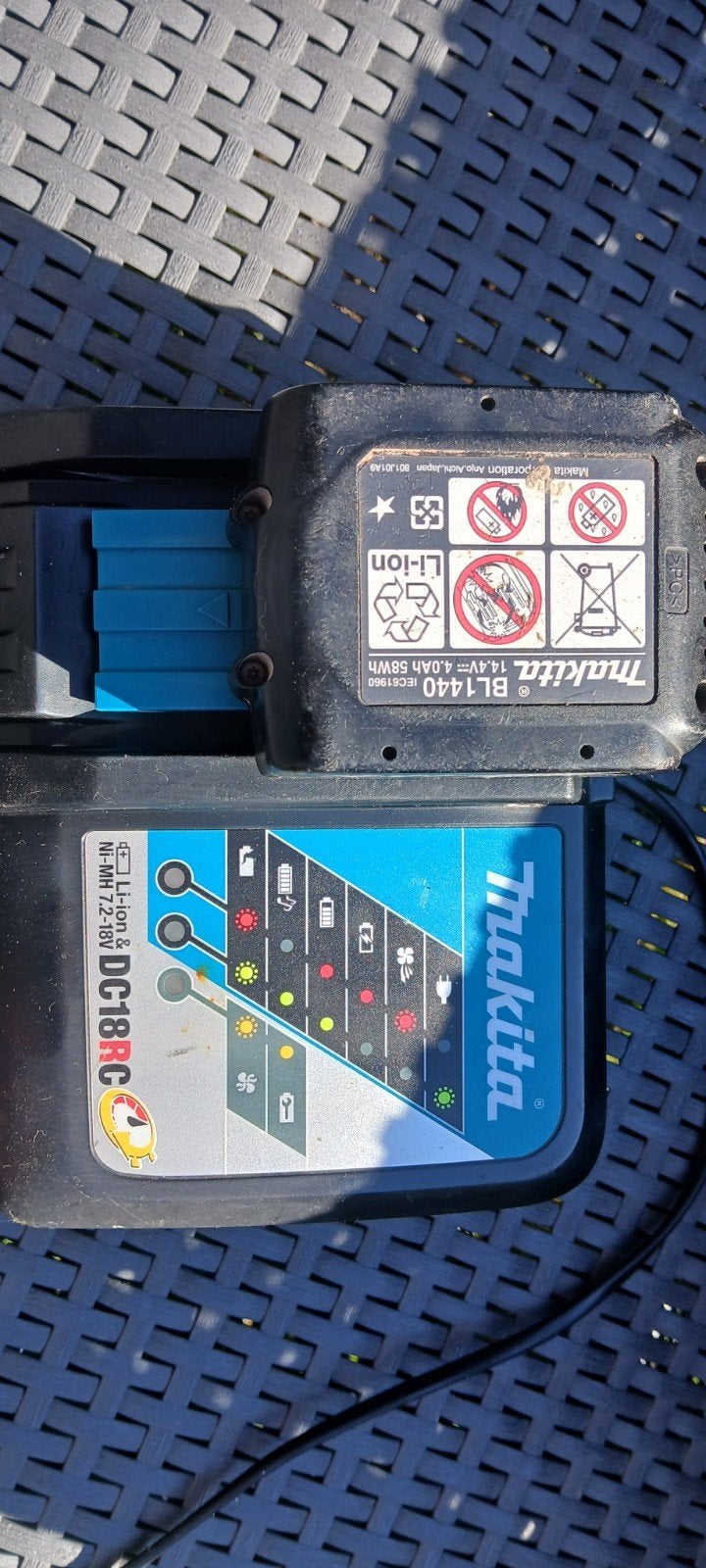 Chargeur Makita + batterie, Enlèvement