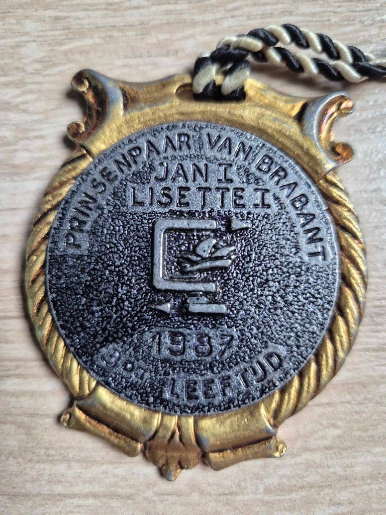 Carnaval medaille Prinsenpaar Brabant 1987, Enlèvement ou Envoi