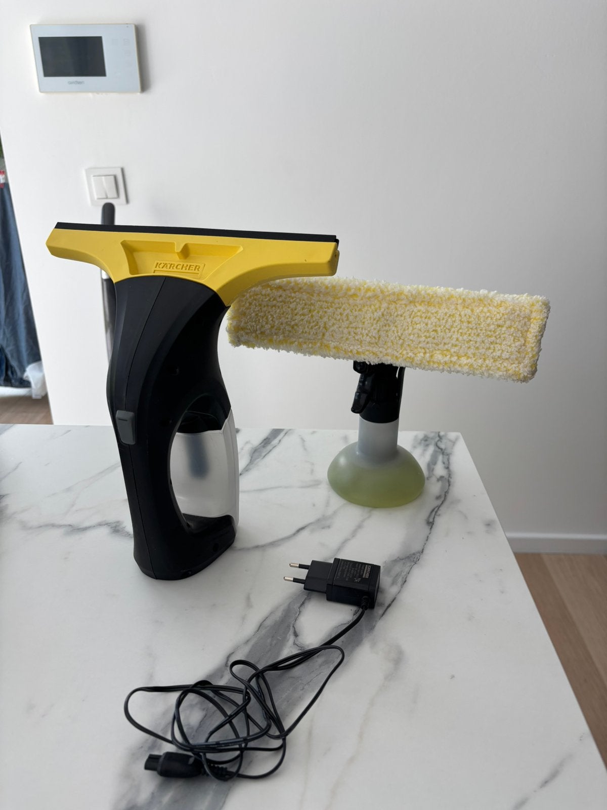 Kärcher Window Vac ramenreiniger – zo goed als nieuw, Maison & Meubles, Enlèvement ou Envoi, Essuie-vitre ou Raclette
