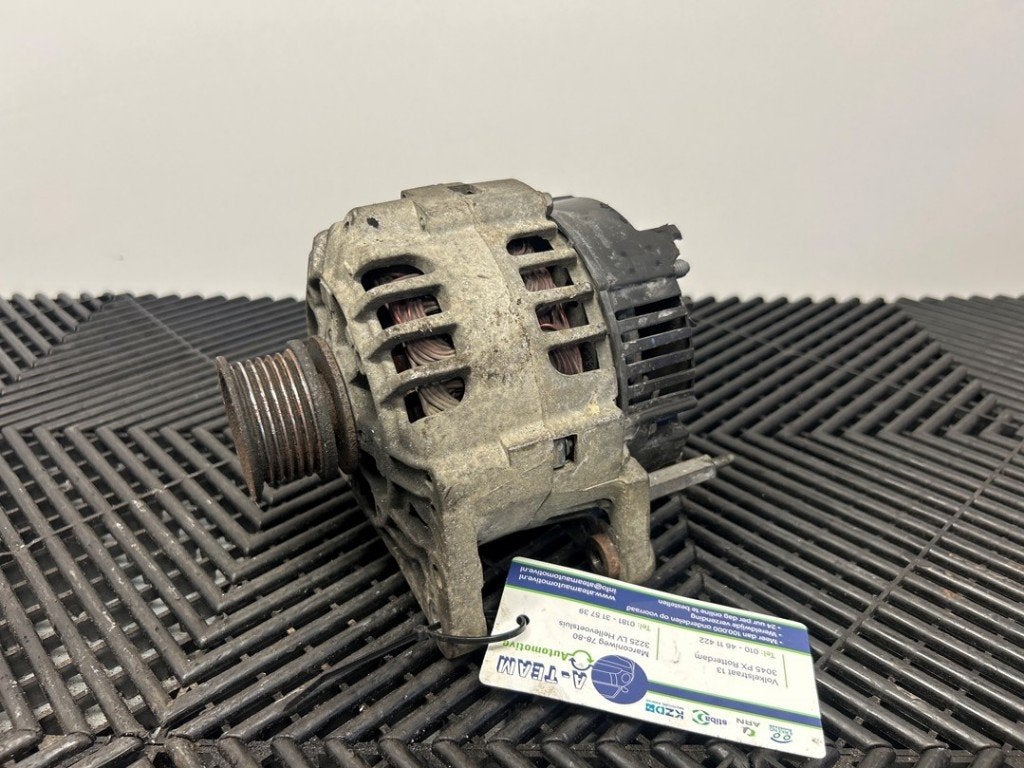 ALTERNATEUR V-Snaar Seat Ibiza III (6L1) (|037903025T|), Valeo, Utilisé, 100, rue de Courcelles
75017  Paris, FR, Seat