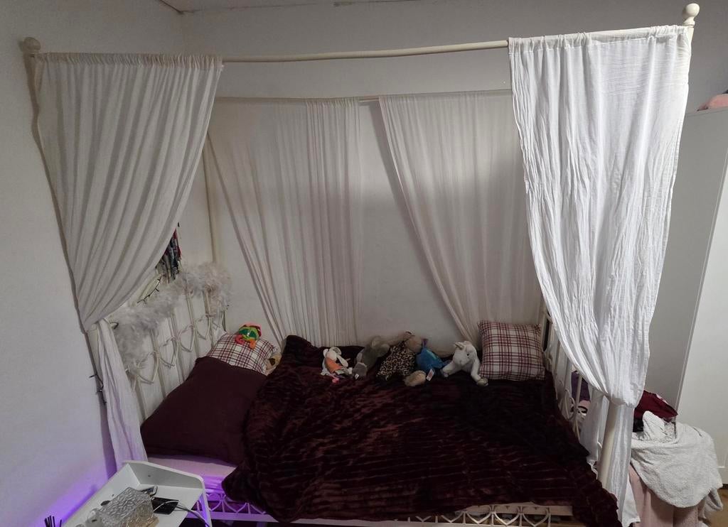 Lit enfant baldaquin en métal – 90x190 – complet avec rideau, Enlèvement, Matelas