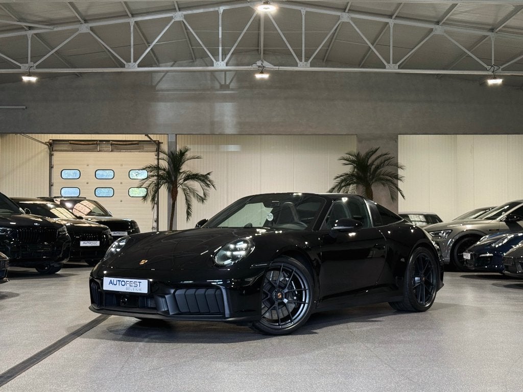 Porsche 911 992.2 Targa 4 GTS | Noir de jais métallisé -, Autos, Porsche, Cuir, Achat, Euro 6, Entretenue par le concessionnaire