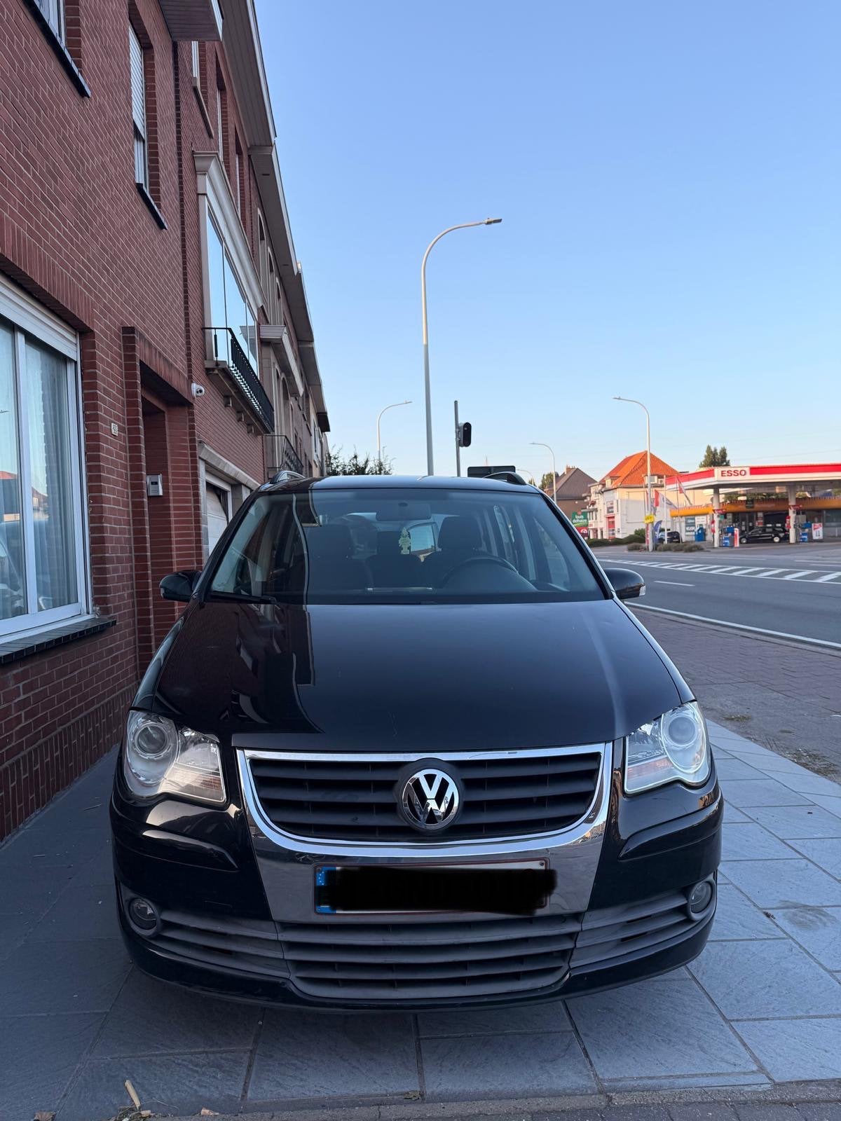 Volkswagen Touran, Stof, Zwart, 5 deurs, Particulier