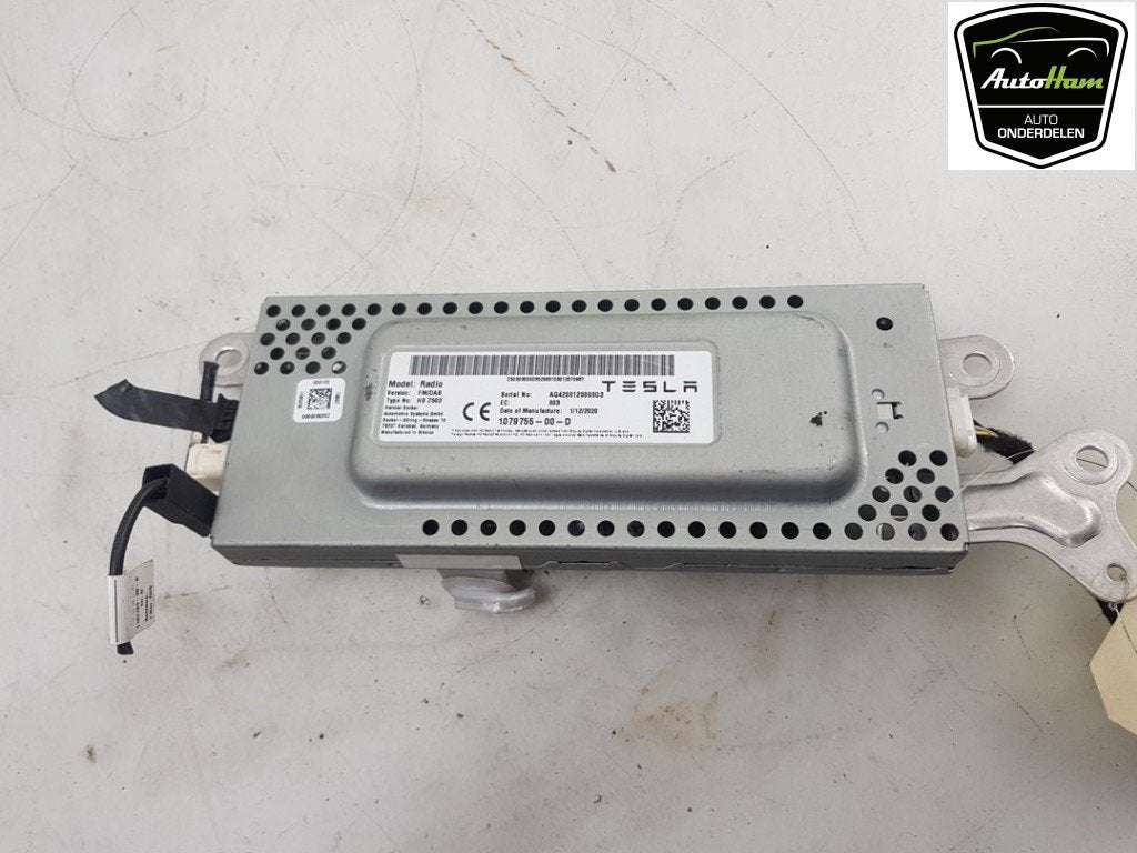 AUTORADIO Model 3 (|107975500D|107975400D|107975500E|), Germany_Sales@tesla.com, Utilisé, Autres marques automobiles, Ludwig-Prandtl-Straße 27 - 29
12526  Berlin, DE