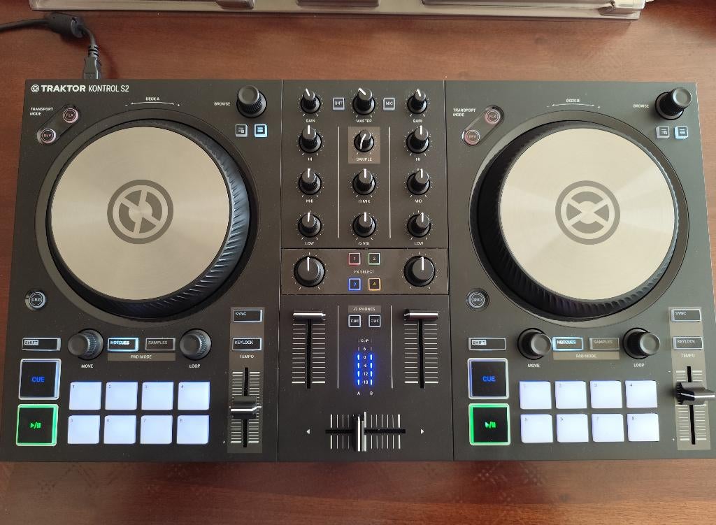 Native Instruments Traktor Controller S2 MK3 + Decksaver, Muziek en Instrumenten, Dj-sets en Draaitafels, Ophalen of Verzenden