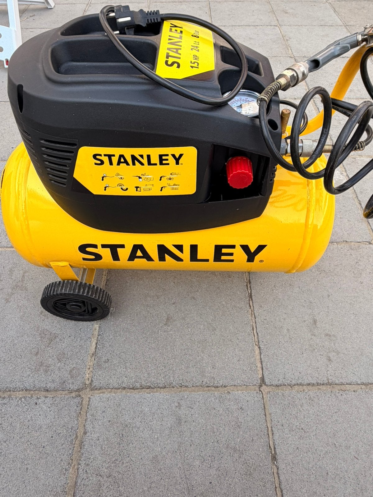 Compresseur stanley 24l avec accessoires, Bricolage & Construction, Enlèvement, Comme neuf