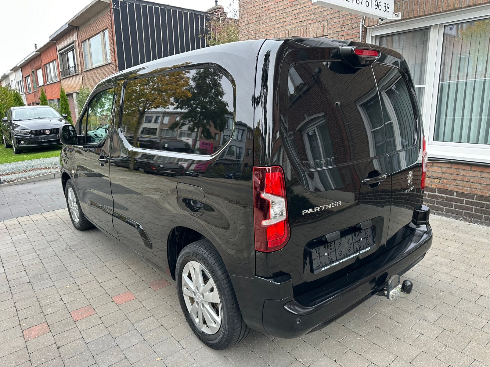 Peugeot Partner 1.2i! Topstaat* Airco*Navi*33000km*Garantie!, Auto's, Dealer onderhouden, Stof, Euro 6, Zwart