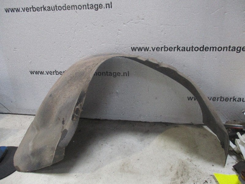 BINNENSPATSCHERM LINKS VOOR Volvo 940 II (1380400), Gebruikt, Info@volvocars.com, Voor, Spatbord